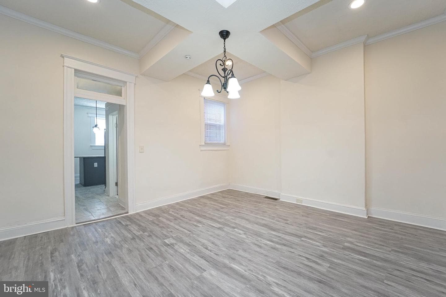 2749 Riggs Avenue photo 10