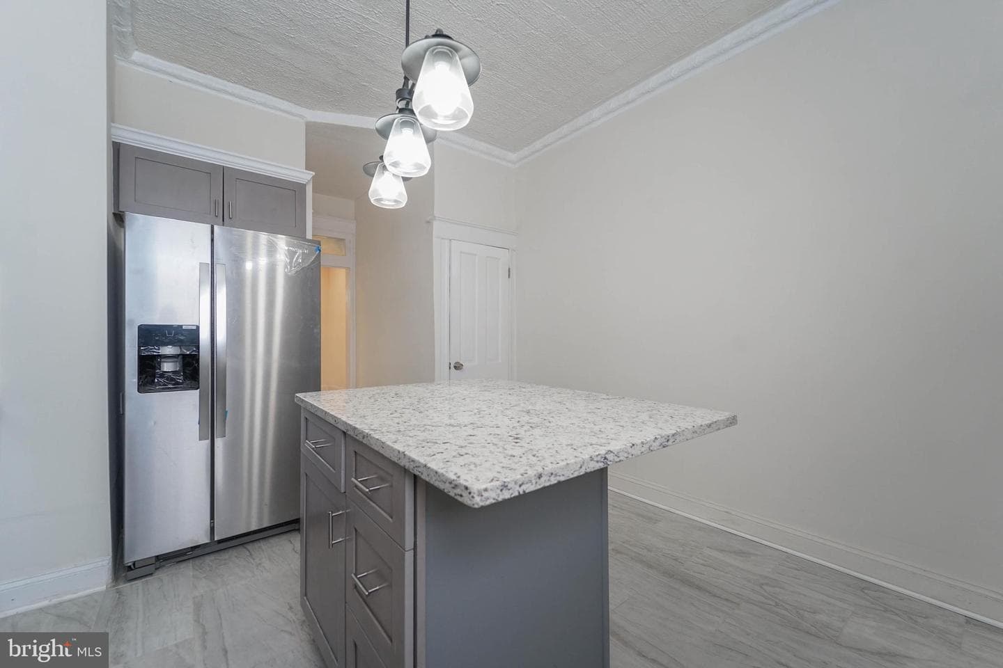 2749 Riggs Avenue photo 15