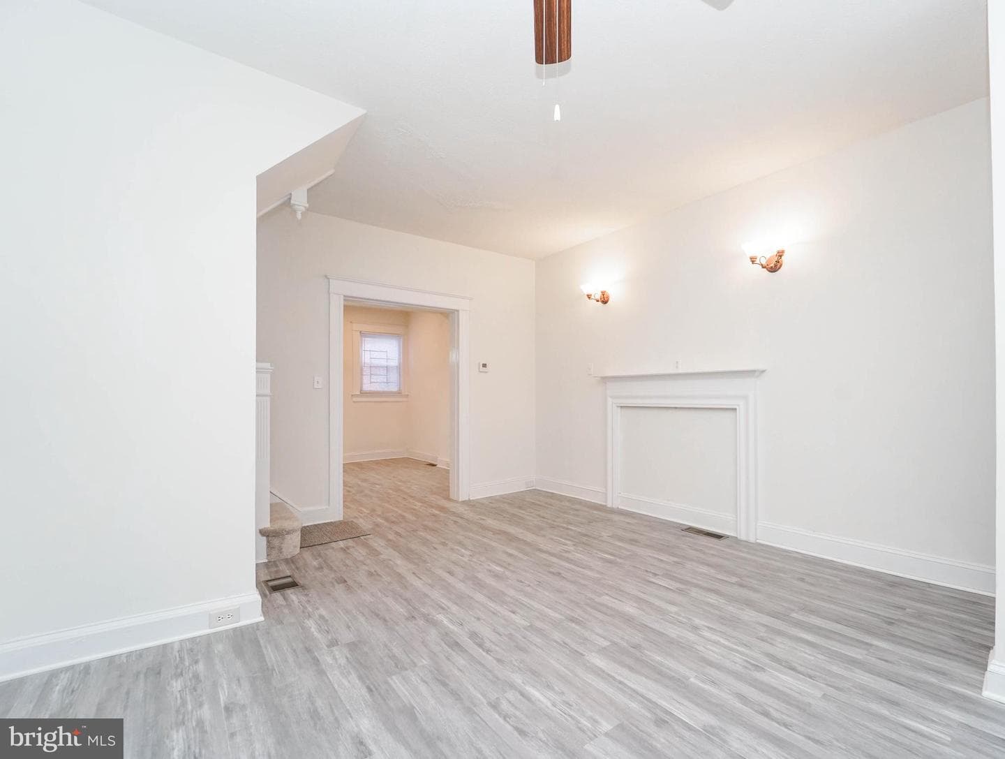 2749 Riggs Avenue photo 4