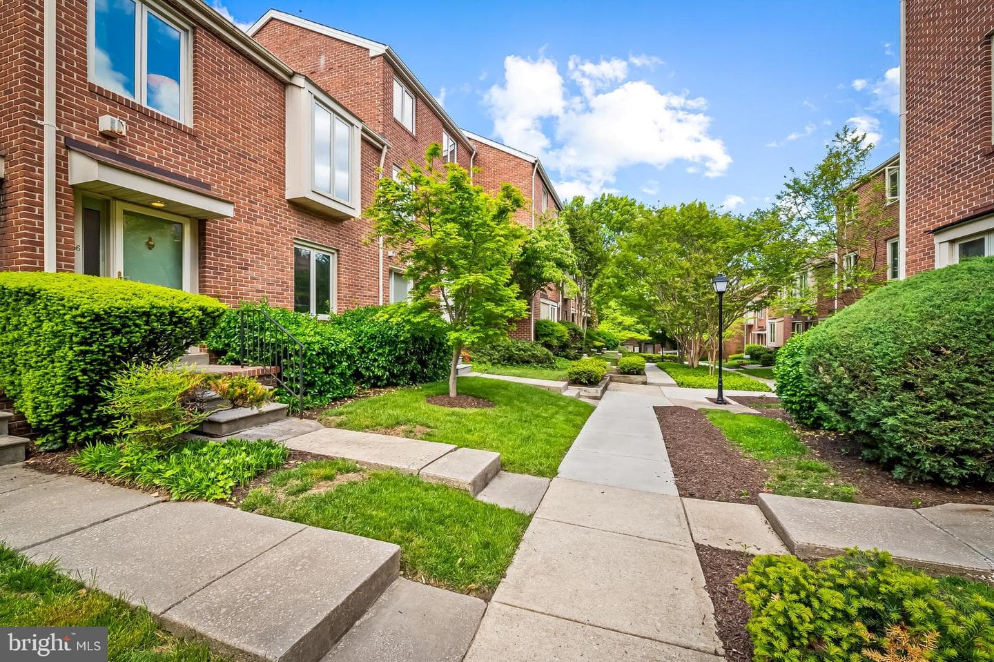256 Waxter Way photo 3