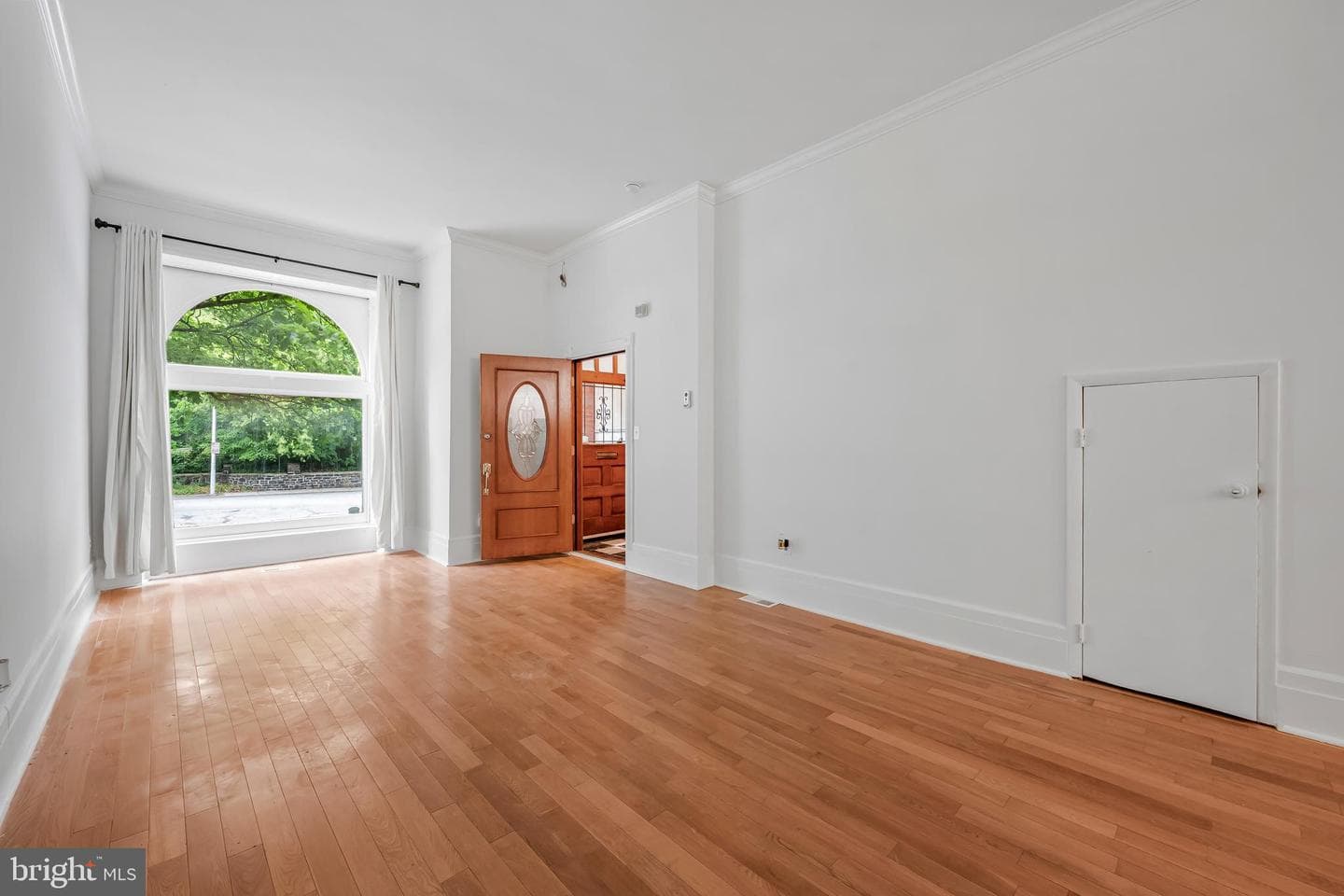 2024 Park Ave photo 5
