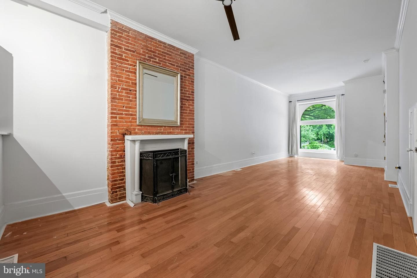 2024 Park Ave photo 7