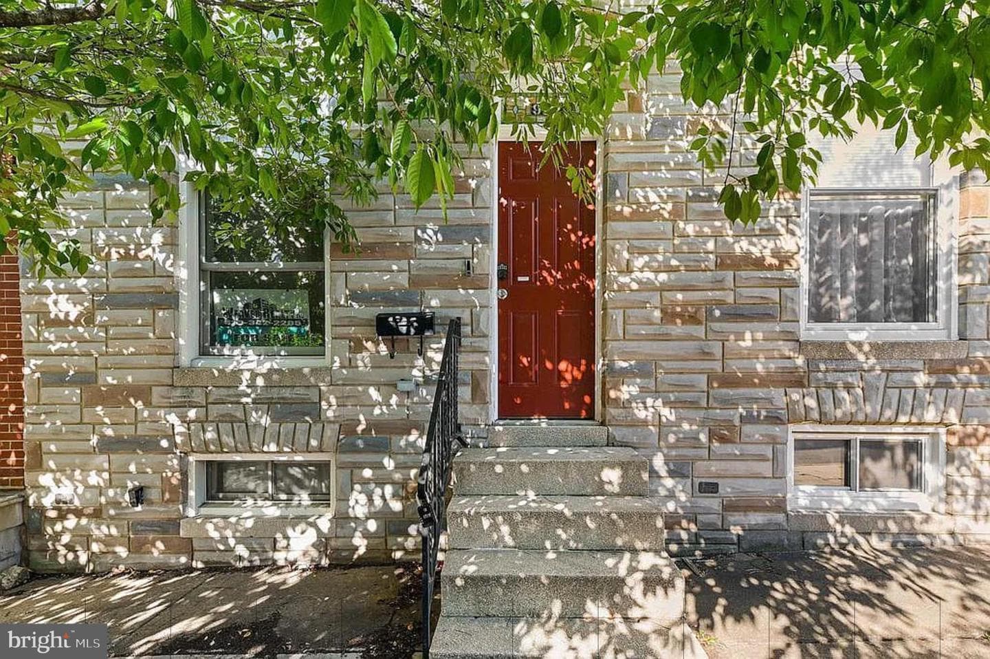 922 S Bouldin Street photo 1