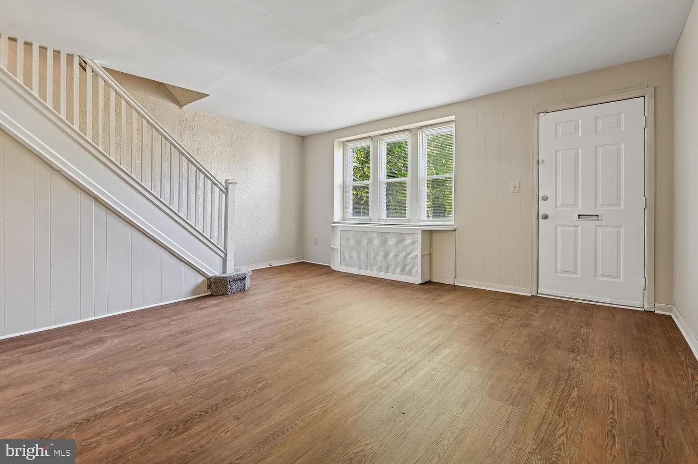 5105 Chalgrove Avenue photo 3