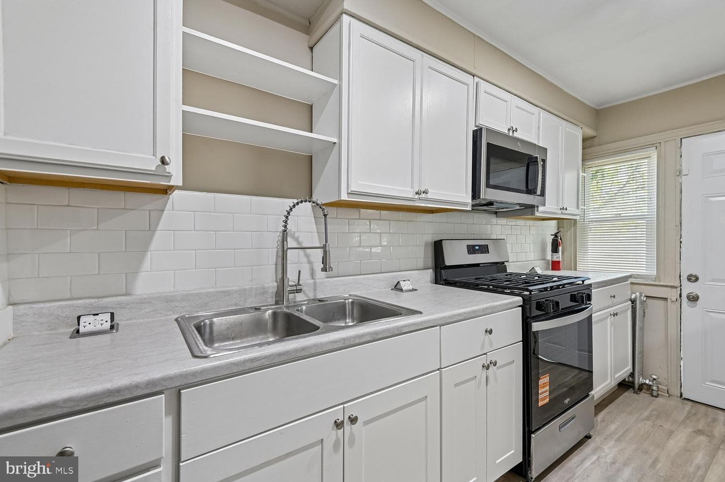 5105 Chalgrove Avenue photo 7