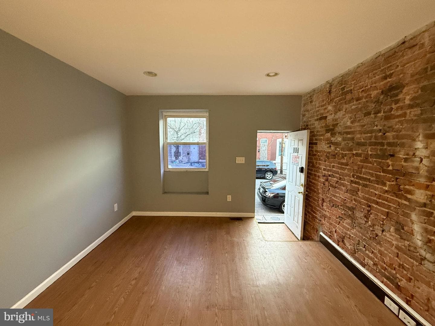 117 N Janney Street photo 2