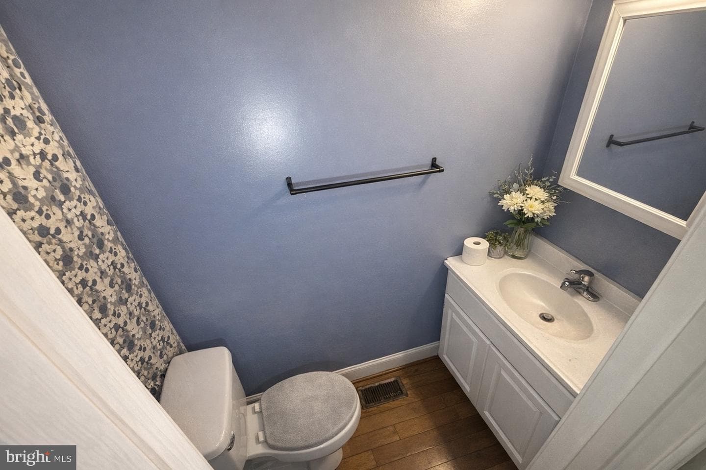 2724 Wilkens Avenue photo 4