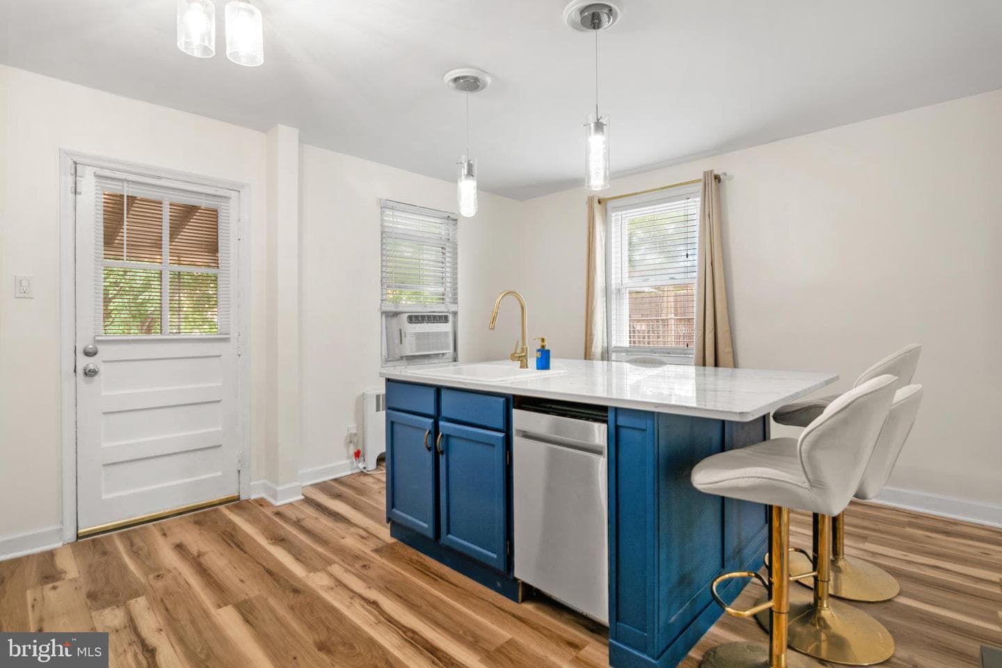 3234 E Northern Parkway photo 4