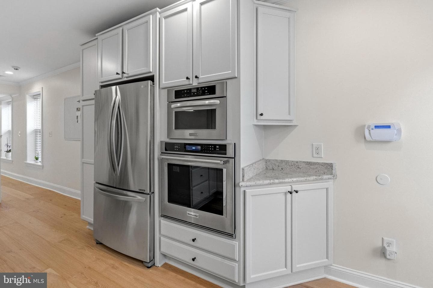 1452 Boyle Street photo 21