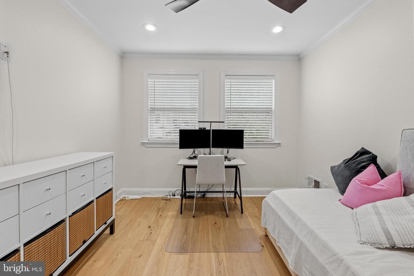 1452 Boyle Street photo 31
