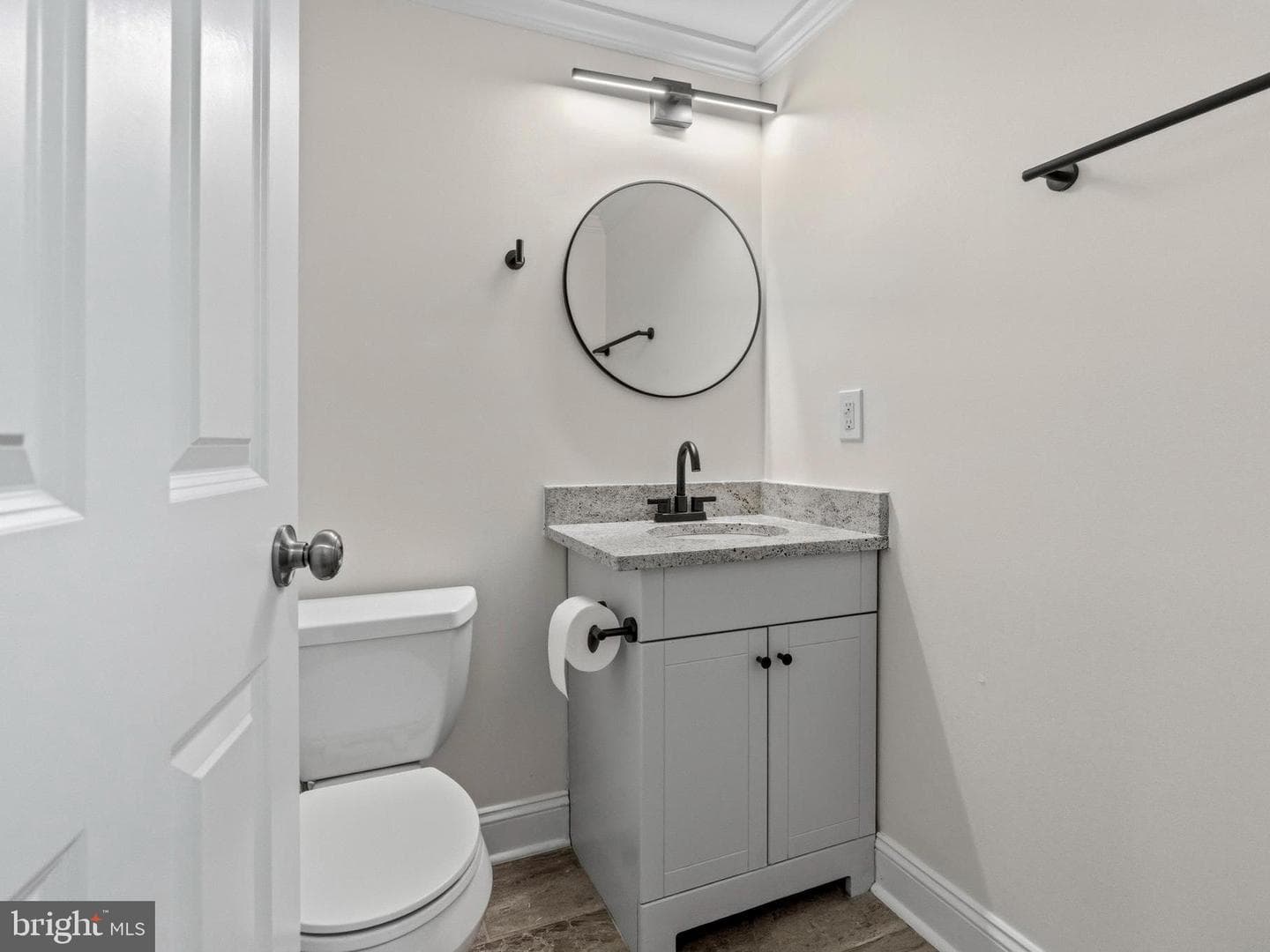 1452 Boyle Street photo 37