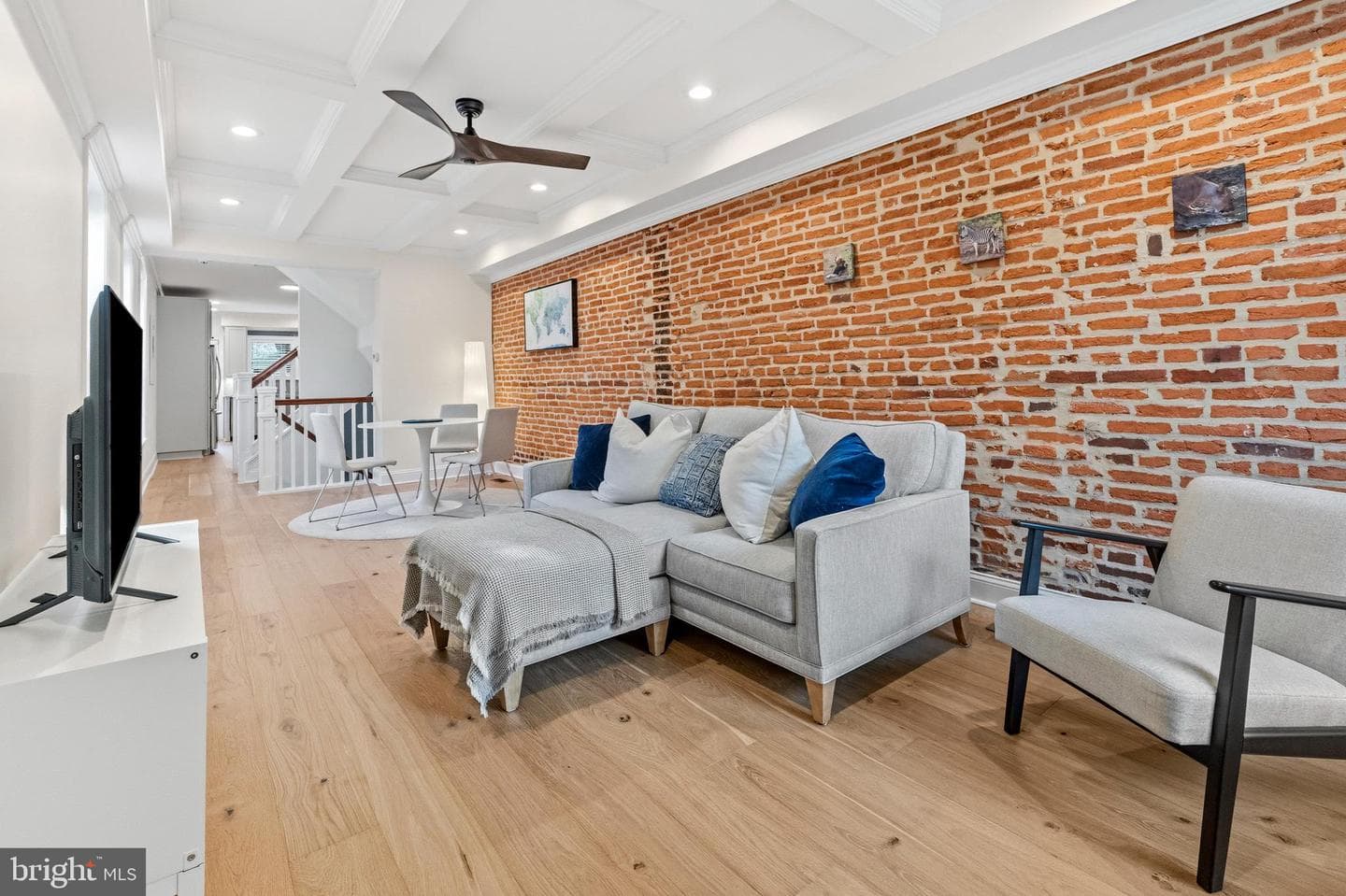 1452 Boyle Street photo 6