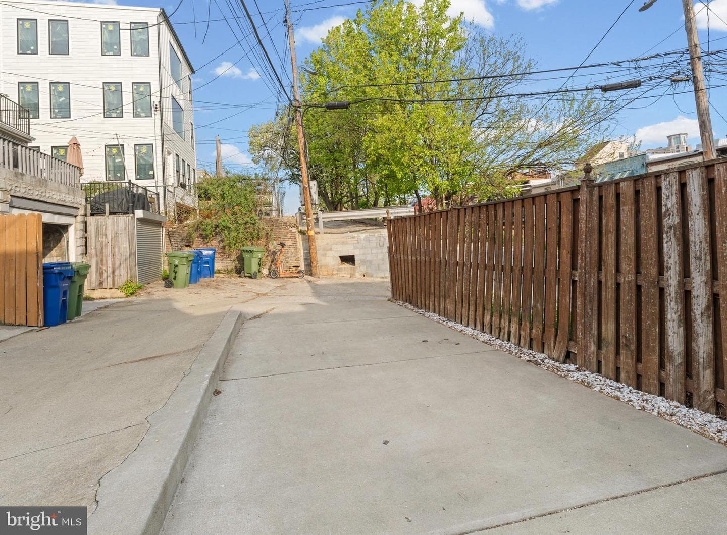 1452 Boyle Street photo 9