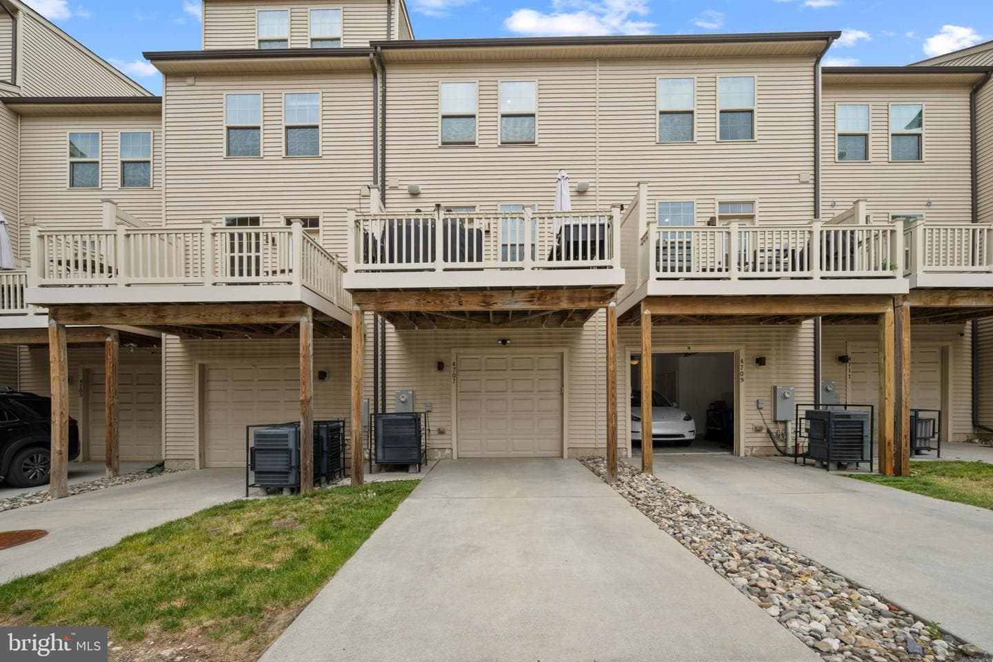 4707 Marlene Mews photo 43