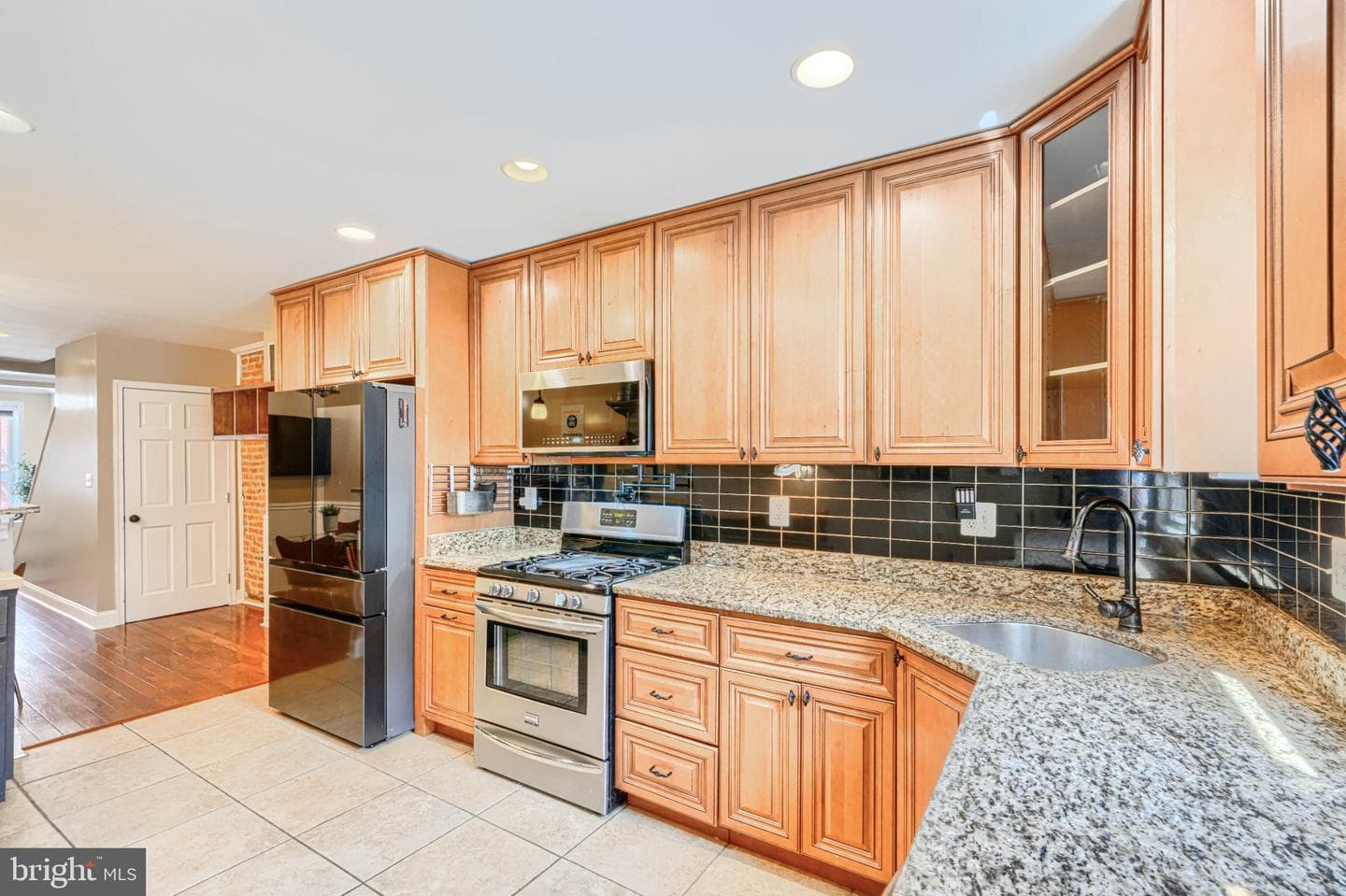 1411 Reynolds Street photo 18