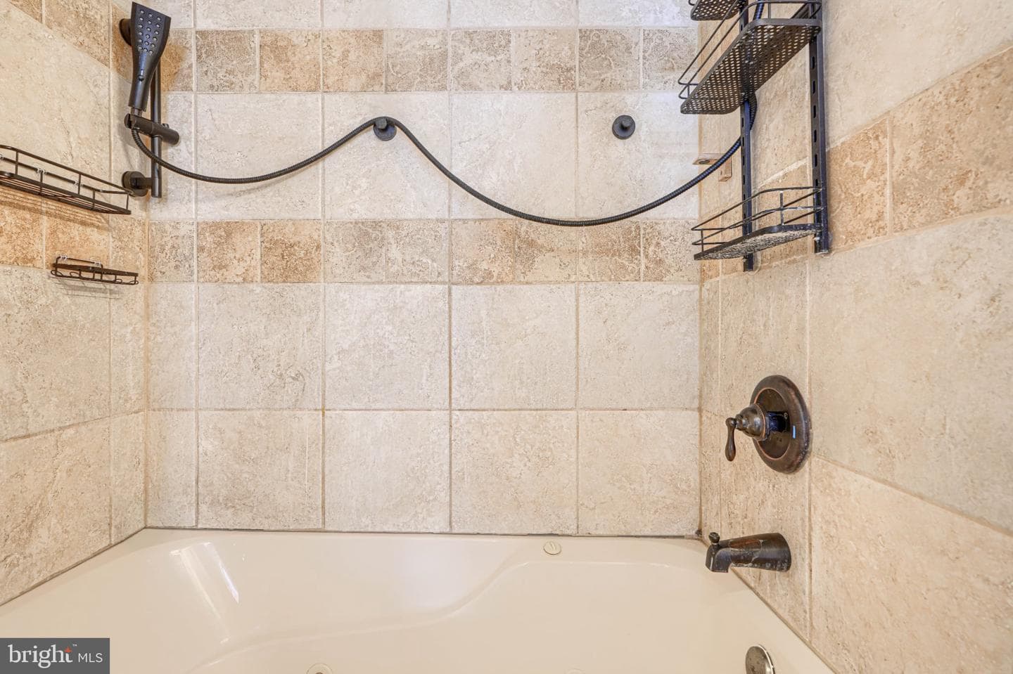 1411 Reynolds Street photo 32