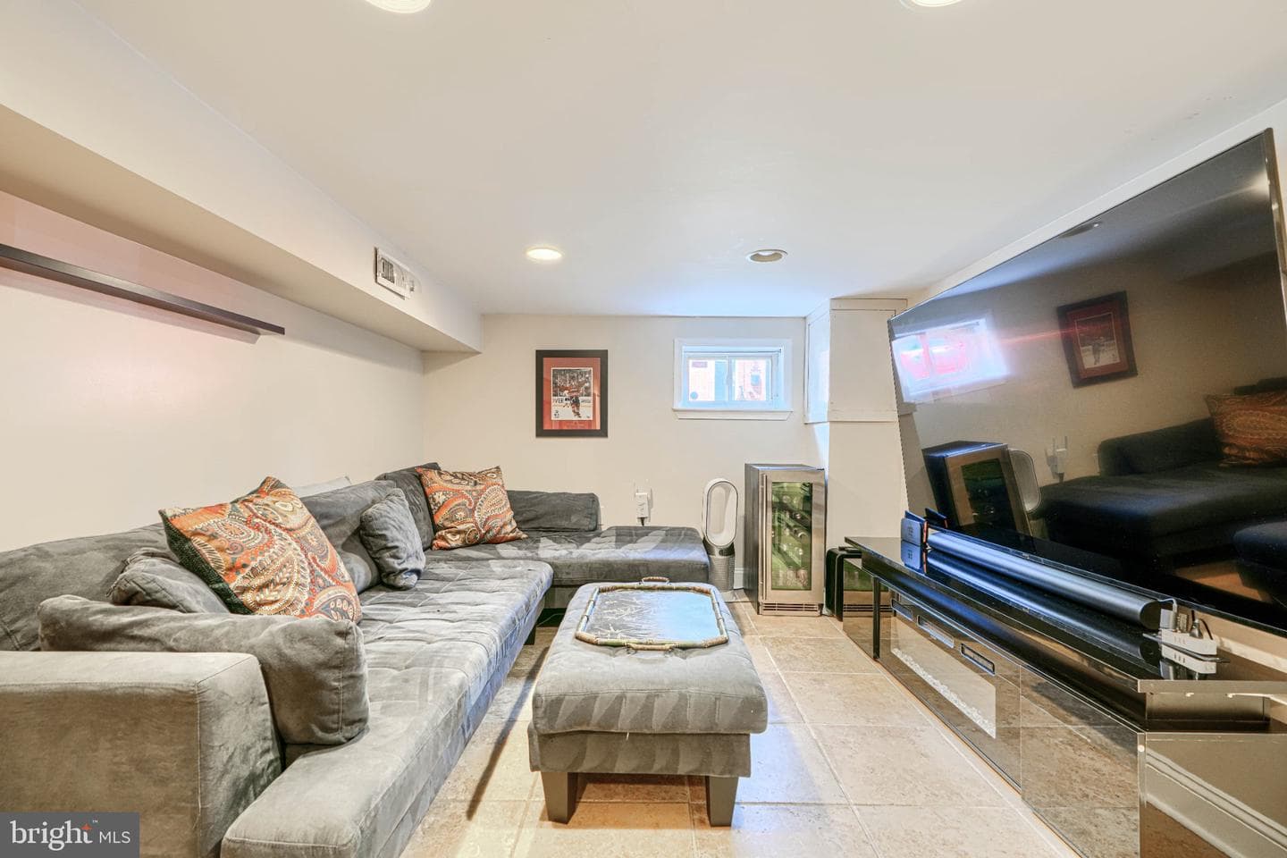1411 Reynolds Street photo 36