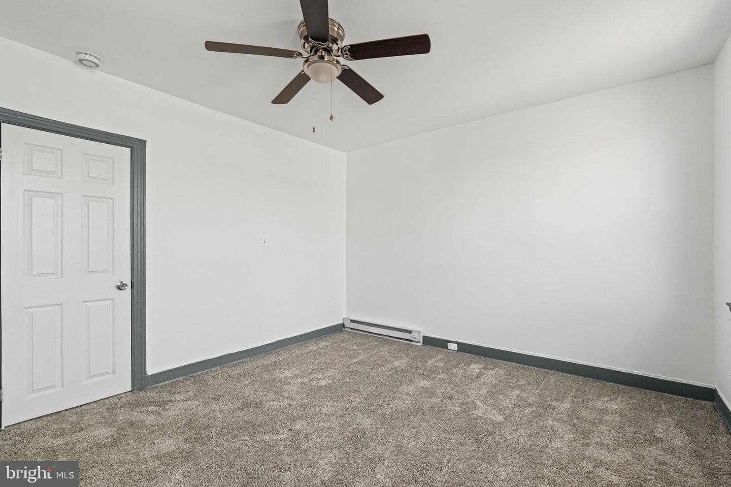 2611 E Hoffman Street photo 19