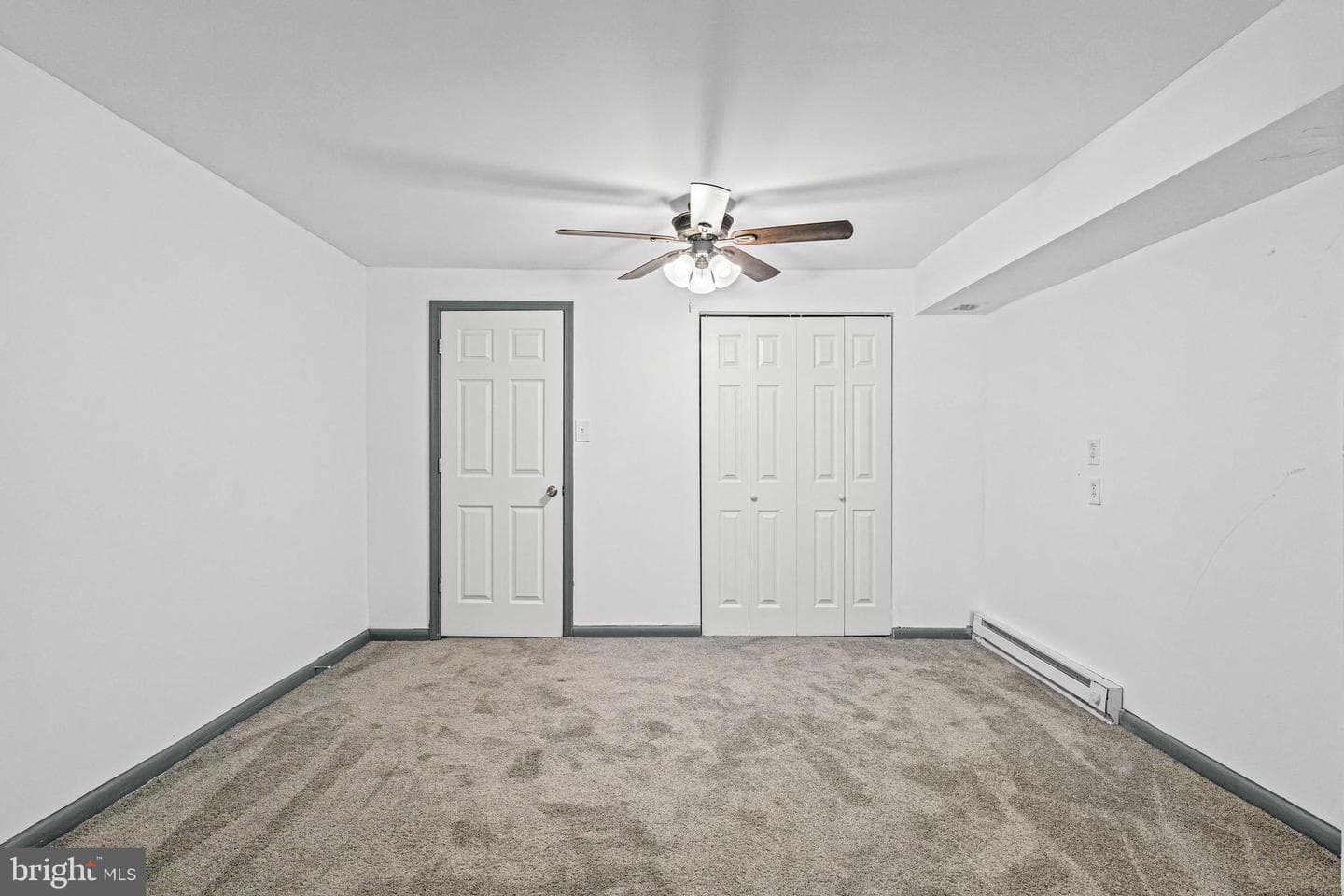 2611 E Hoffman Street photo 24