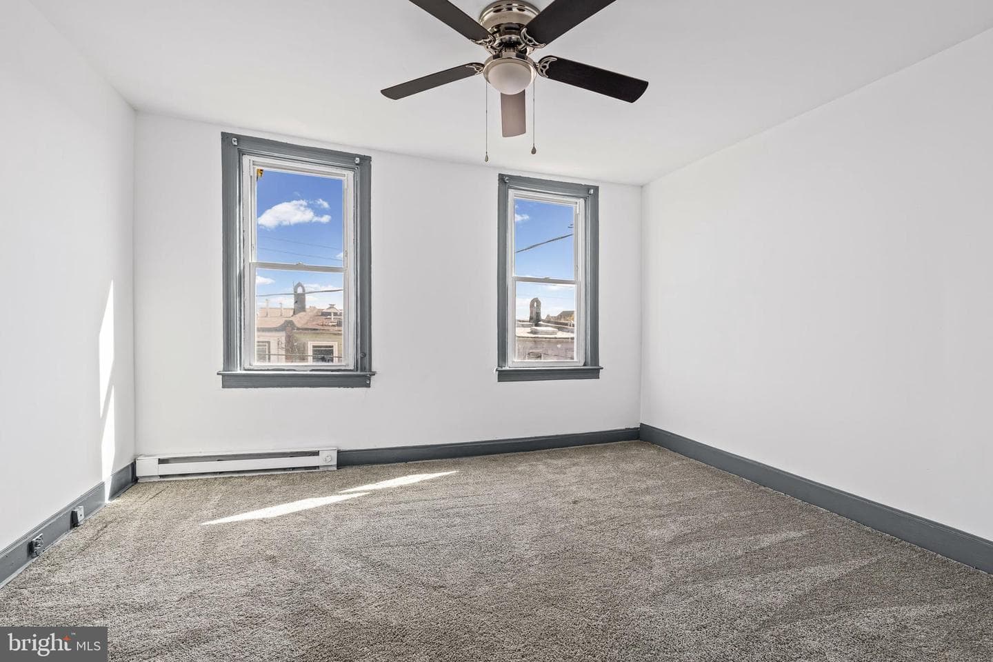 2611 E Hoffman Street photo 9