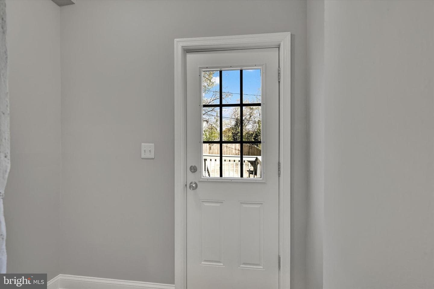 2423 Denison Street photo 12