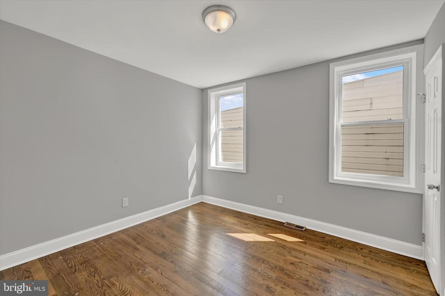 2423 Denison Street photo 18