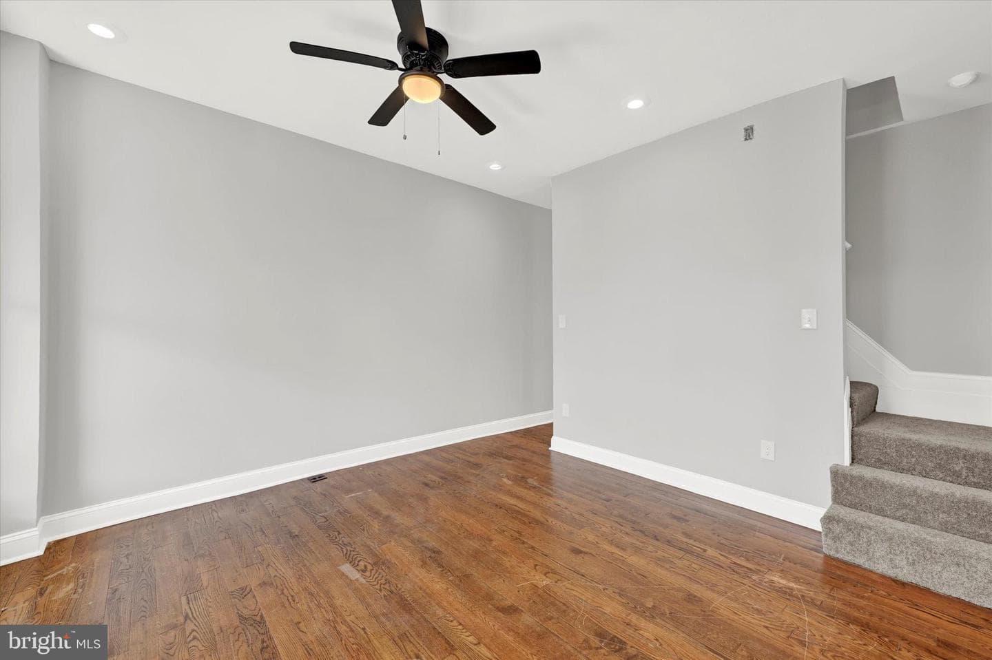 2423 Denison Street photo 2