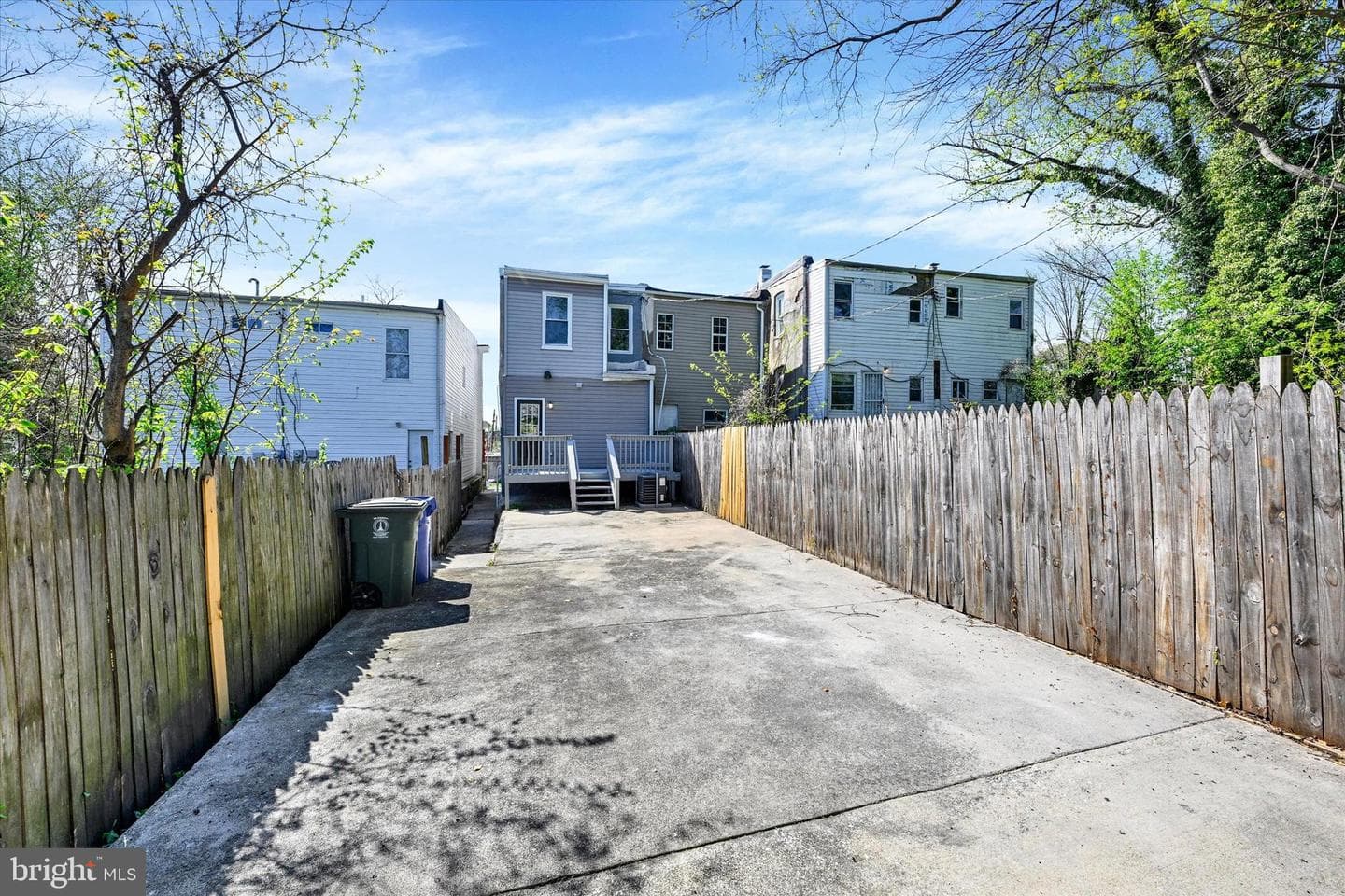 2423 Denison Street photo 26