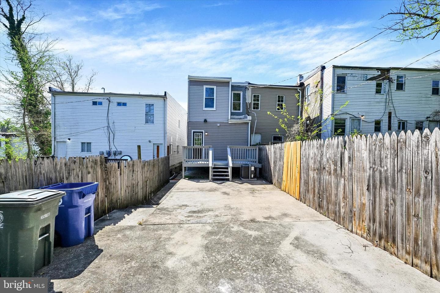 2423 Denison Street photo 27