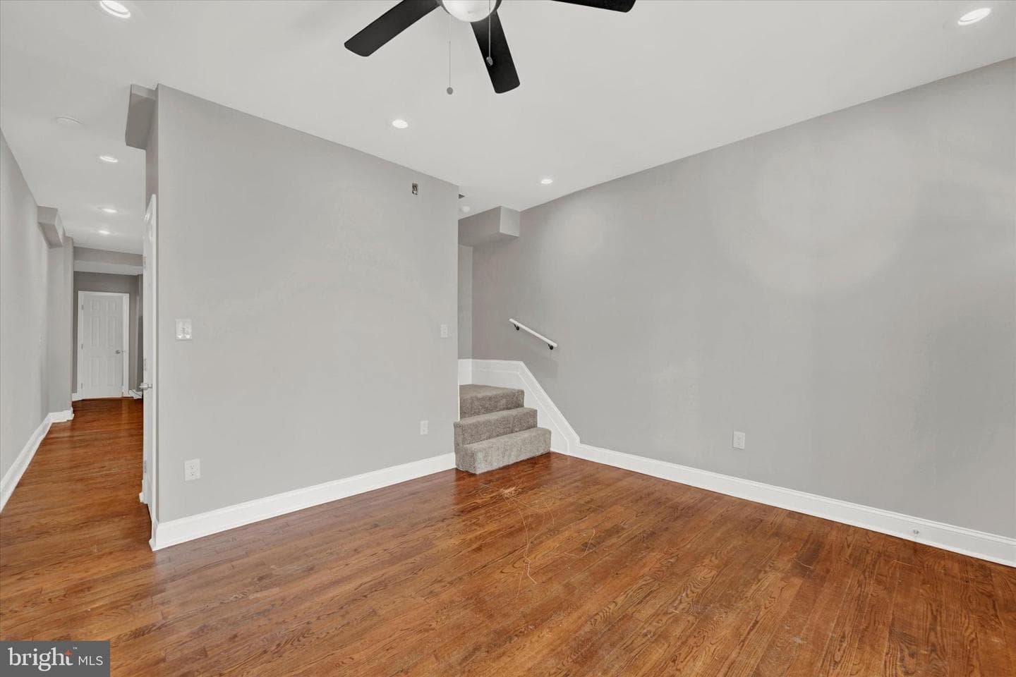 2423 Denison Street photo 4