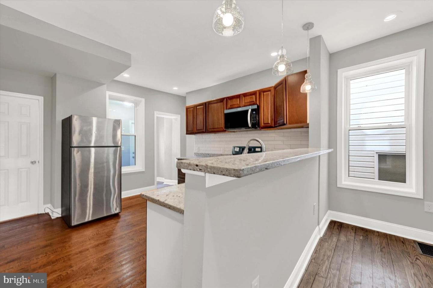 2423 Denison Street photo 8