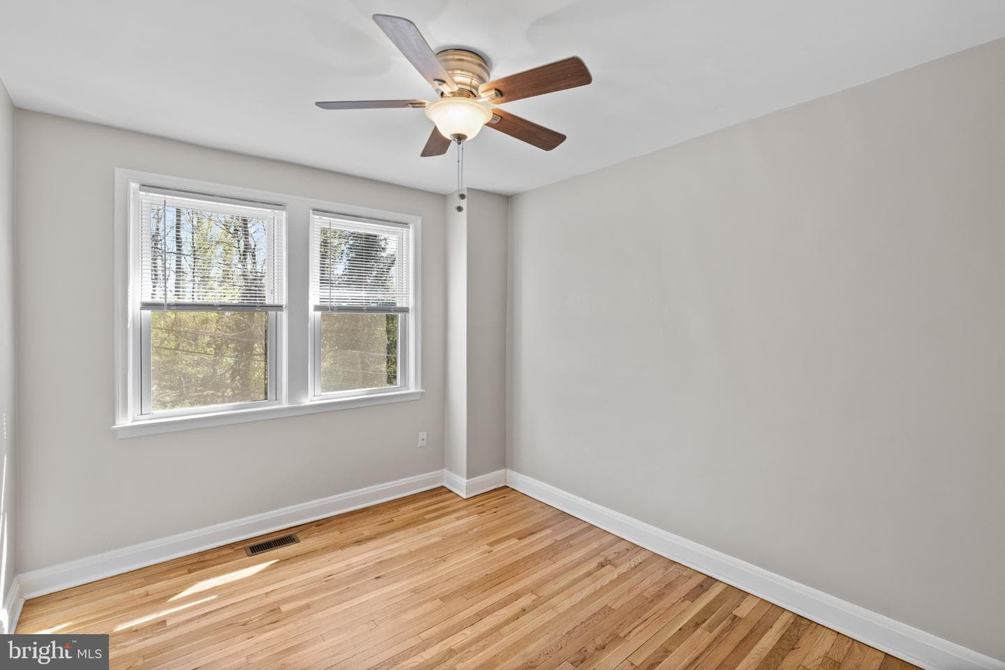 1115 Roland Heights Avenue photo 12