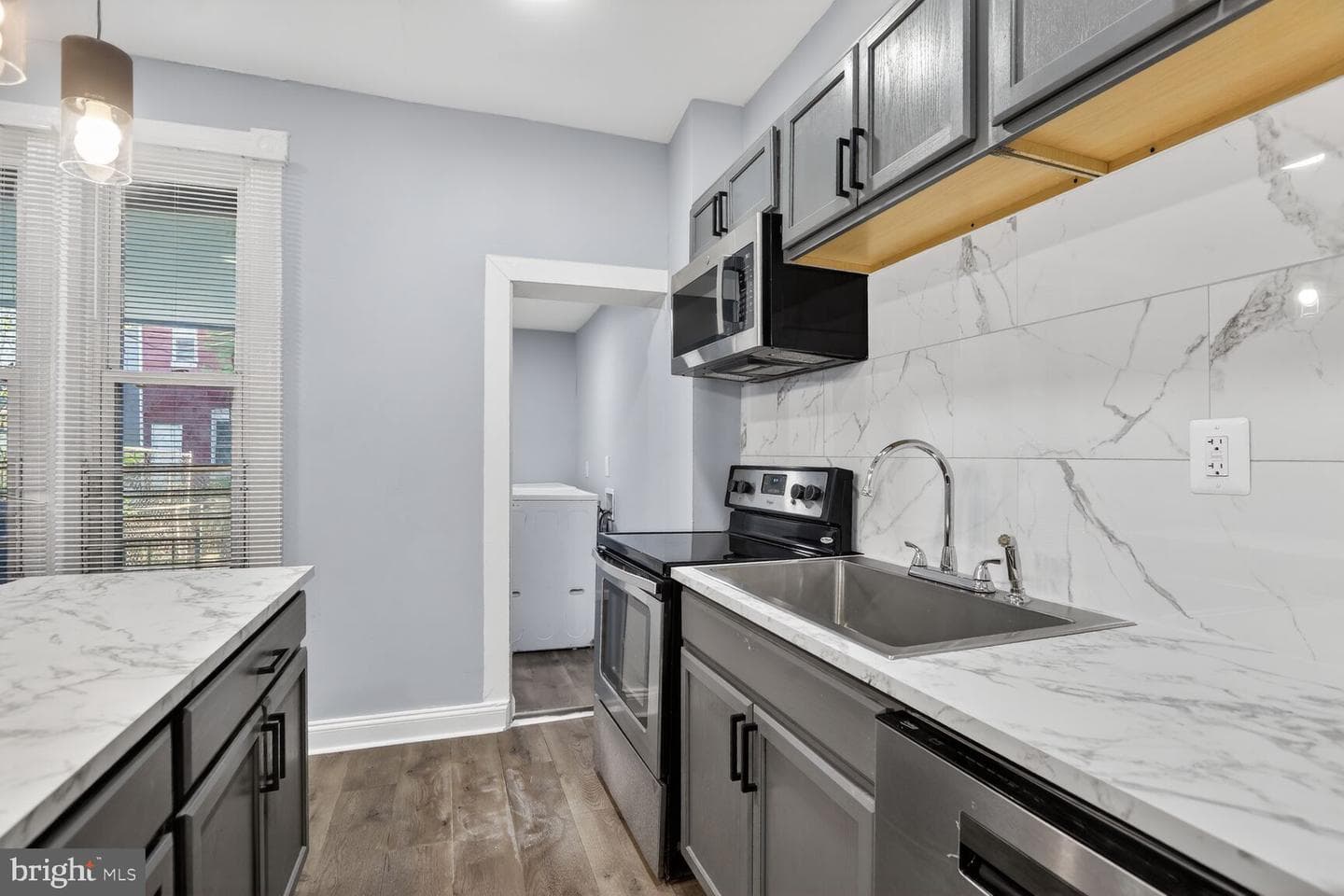 2583 W Fayette Street photo 10