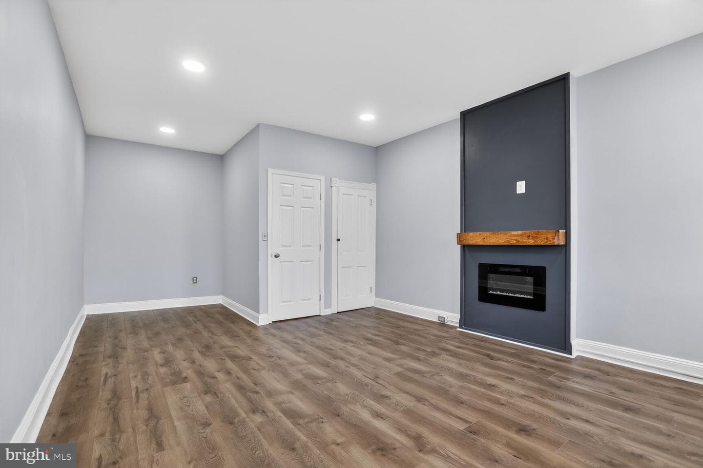 2583 W Fayette Street photo 17