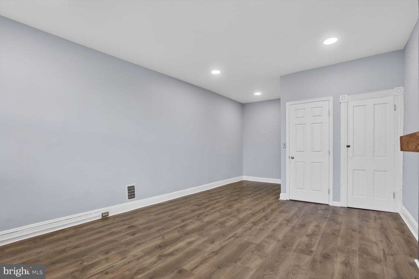 2583 W Fayette Street photo 18