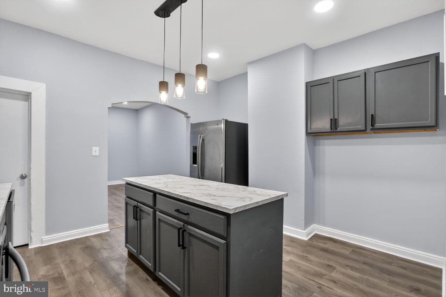 2583 W Fayette Street photo 9