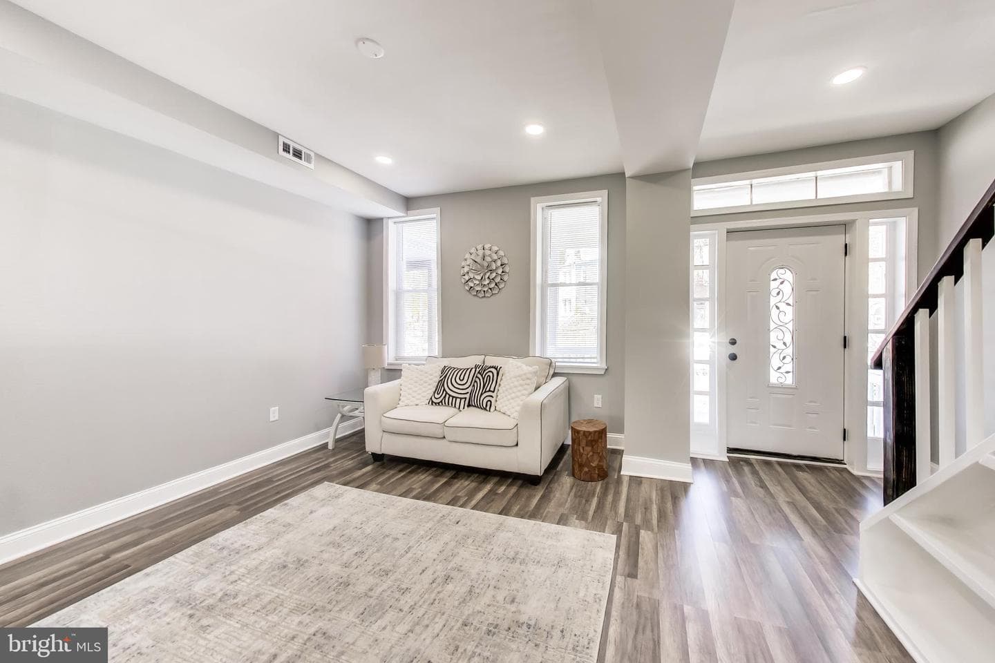 2807 Waldorf Avenue photo 9