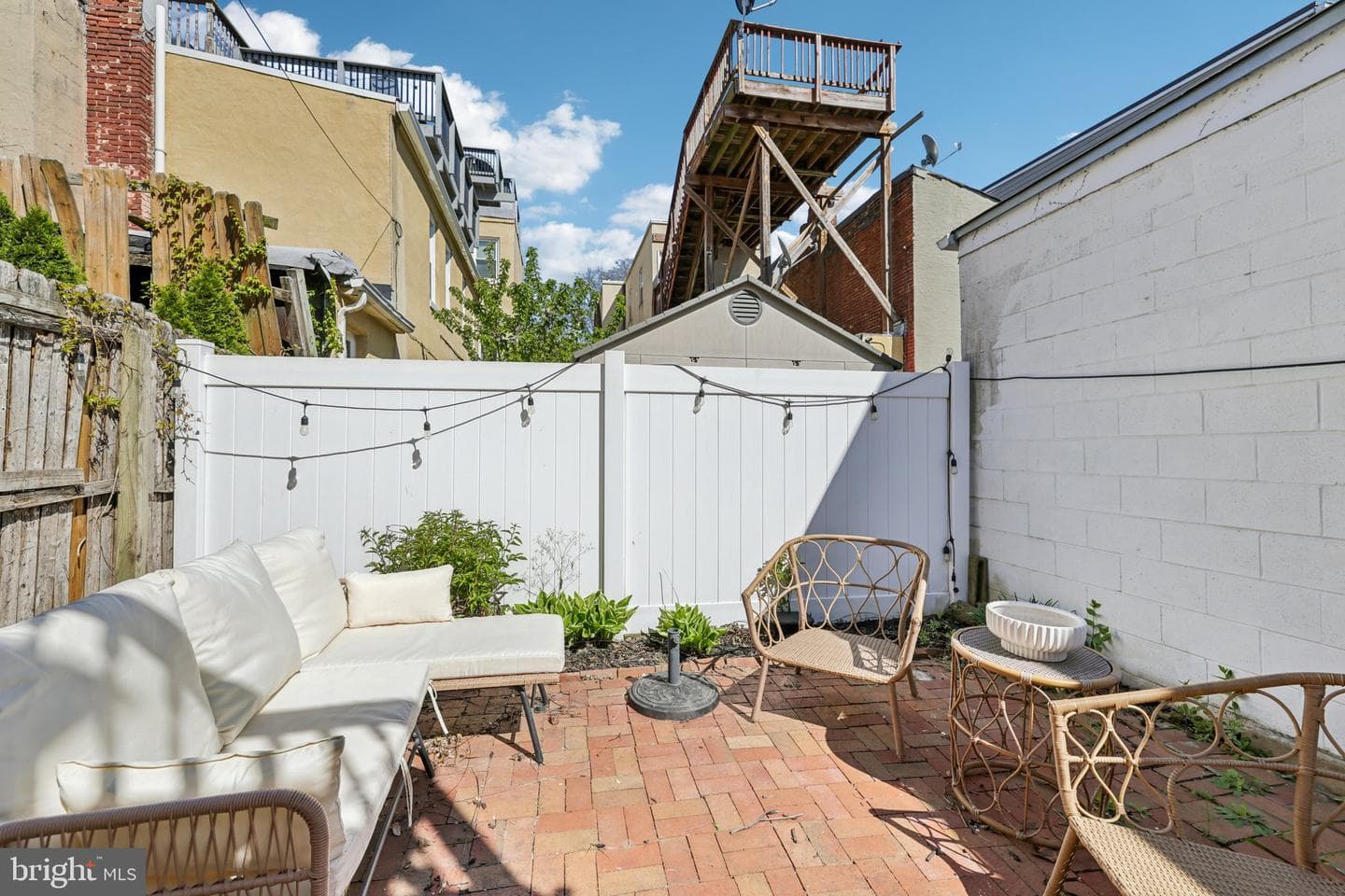 617 S Durham Street photo 31