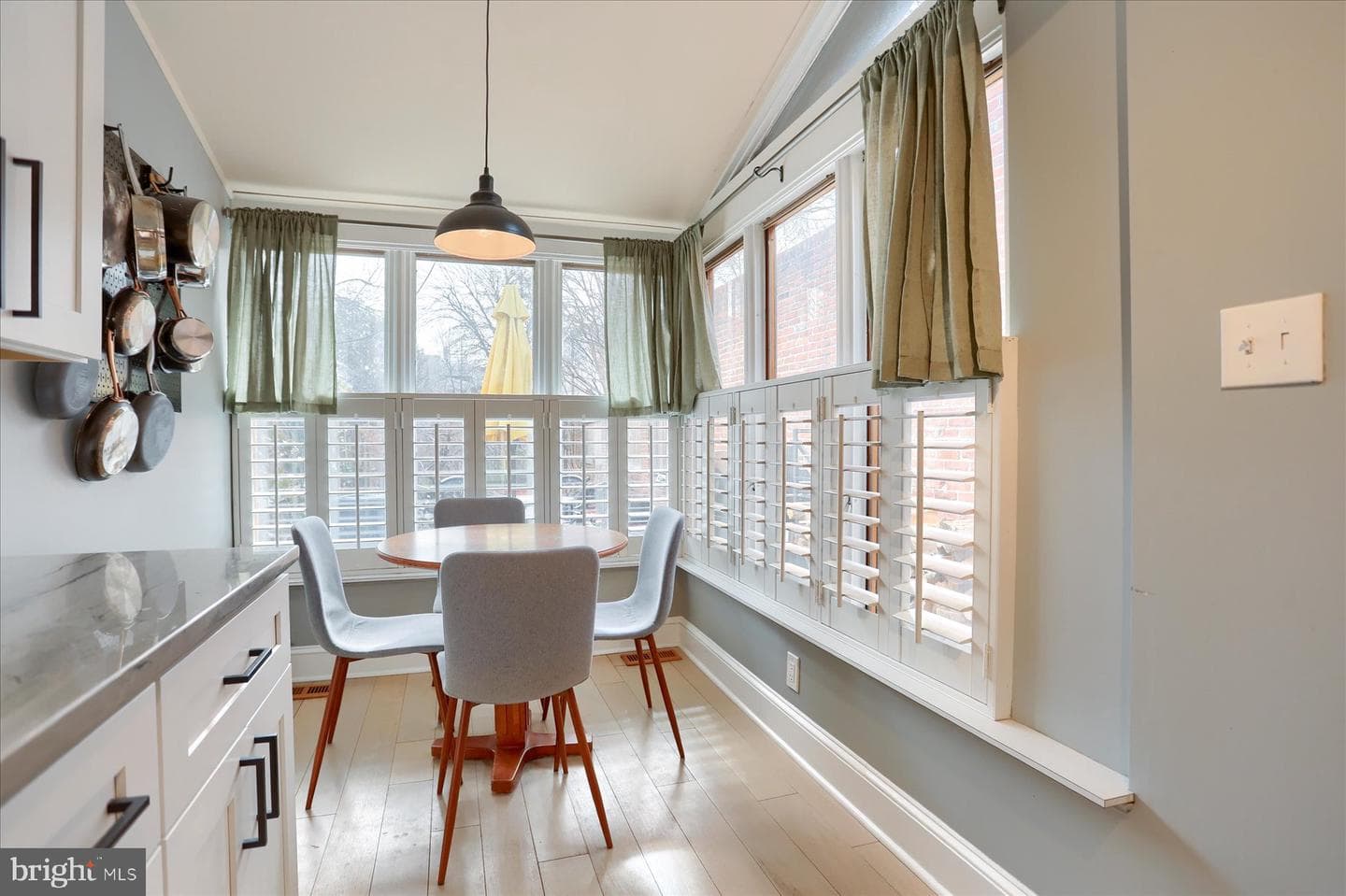 111 Barre Street W photo 12