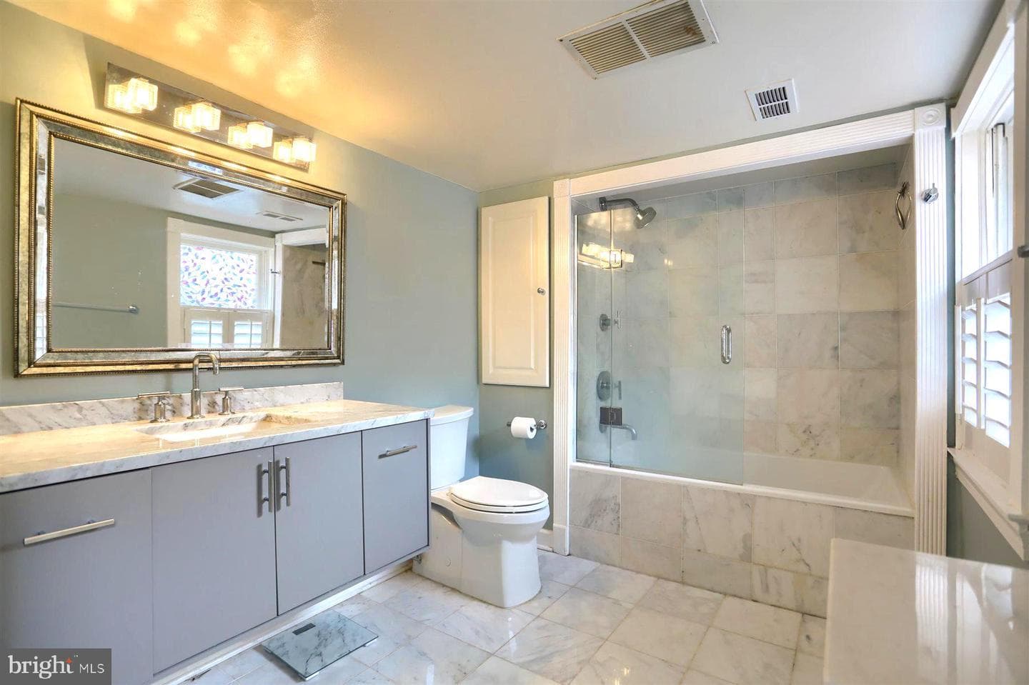 111 Barre Street W photo 19