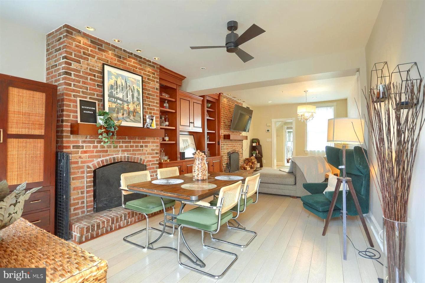 111 Barre Street W photo 3