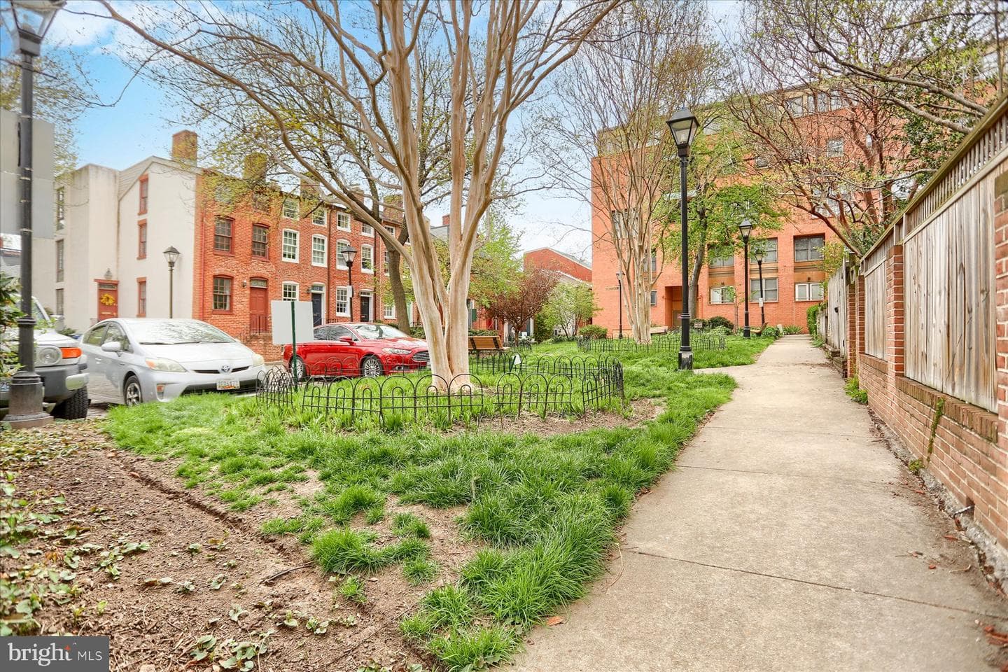 111 Barre Street W photo 30
