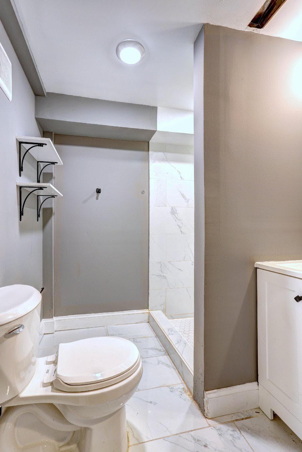 2718 Mura Street photo 22