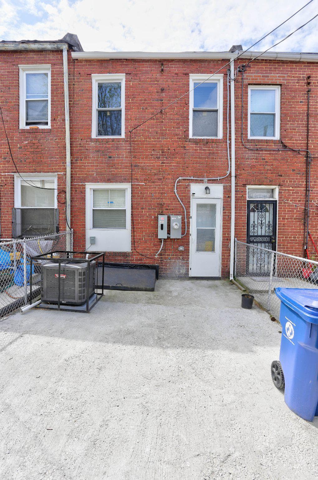 2718 Mura Street photo 25