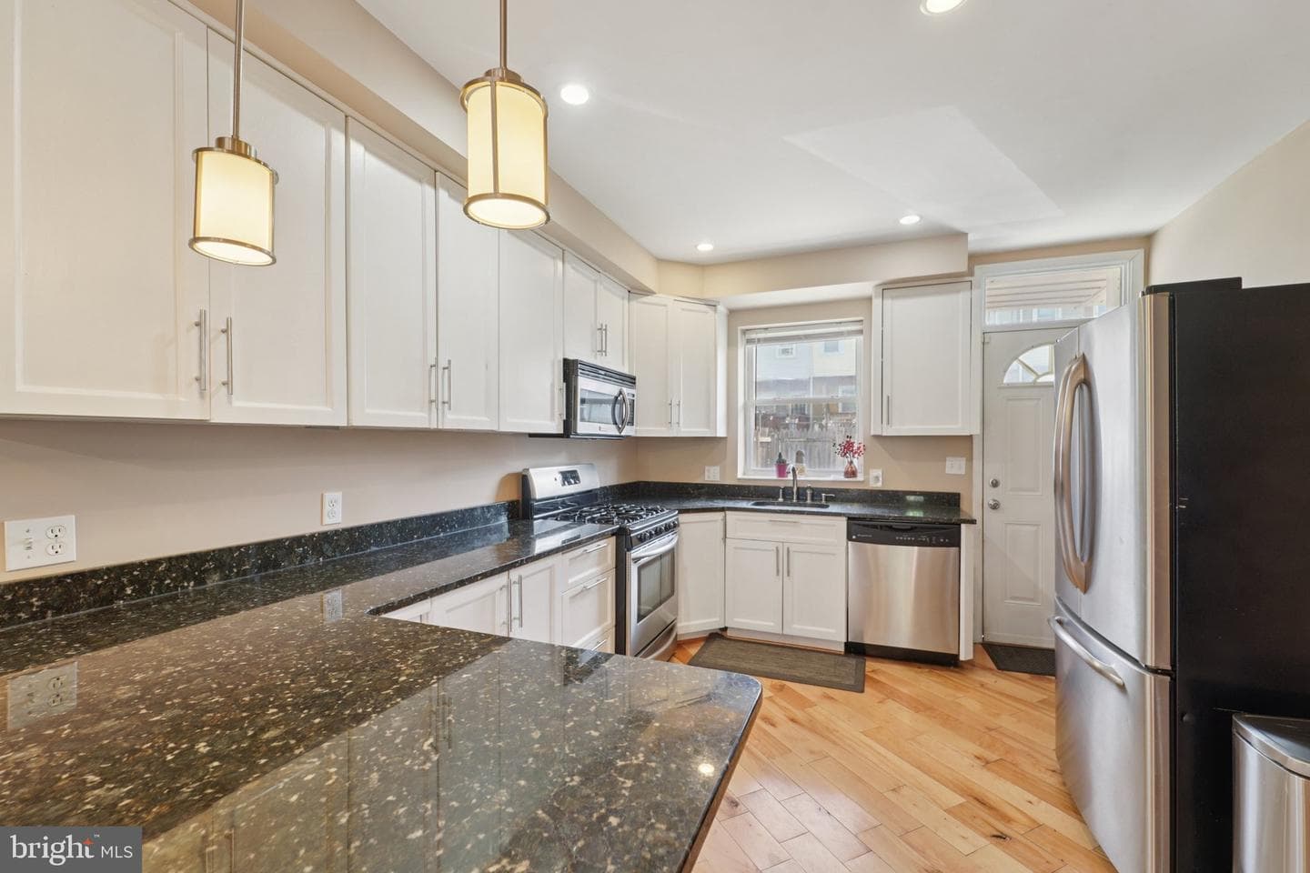 341 S Macon Street photo 12