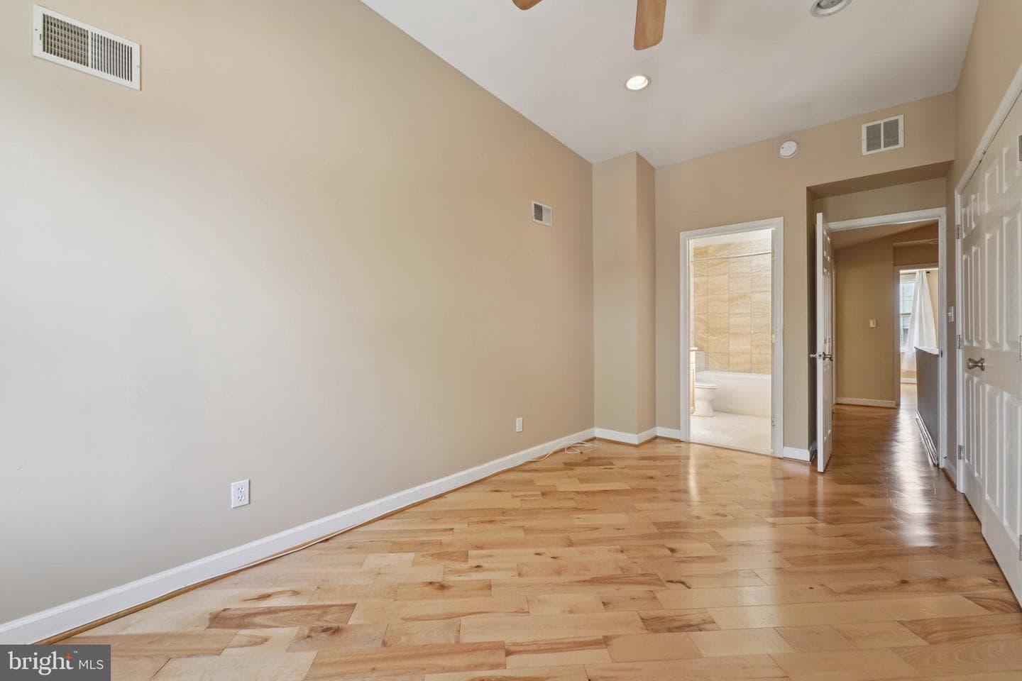 341 S Macon Street photo 20