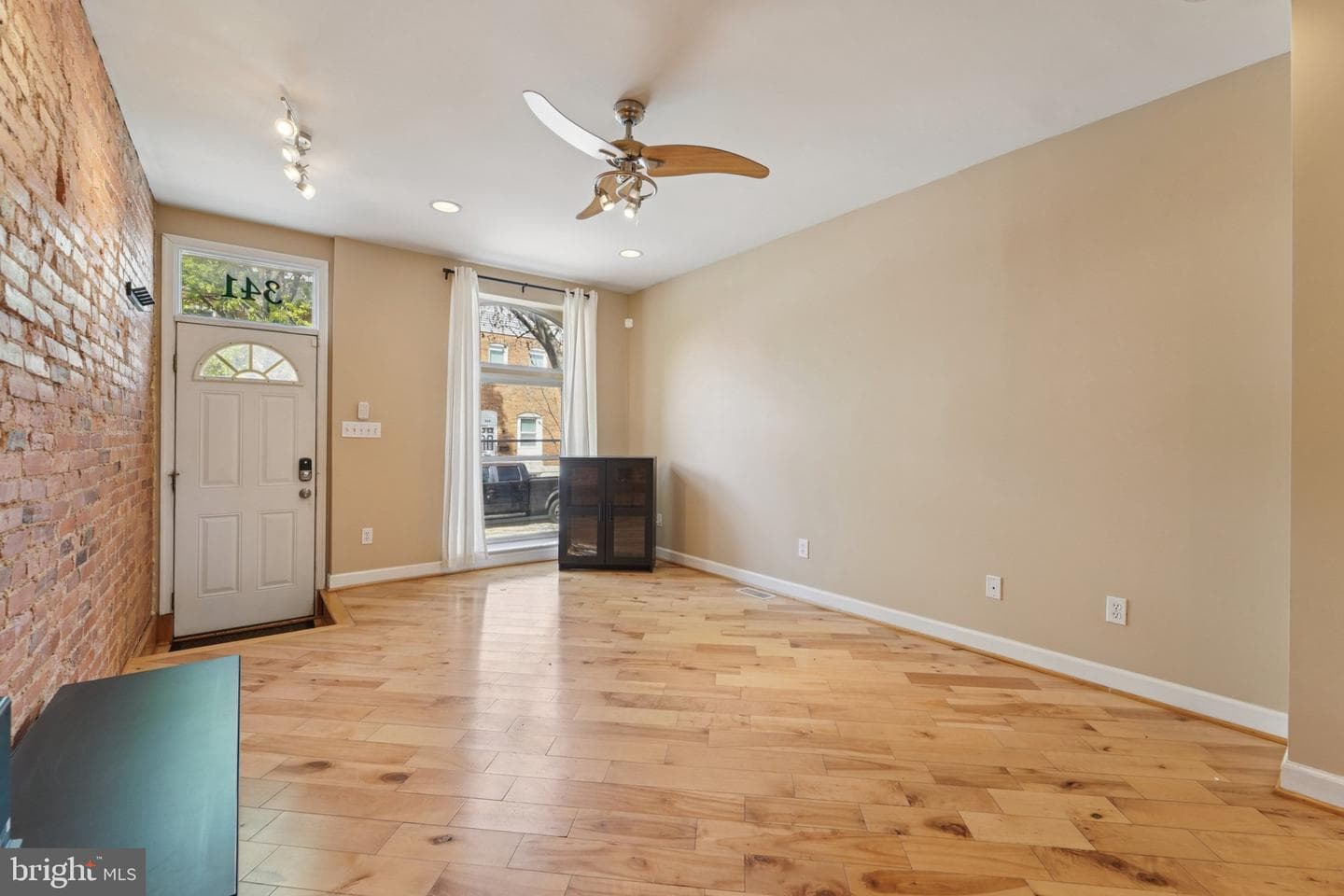 341 S Macon Street photo 7