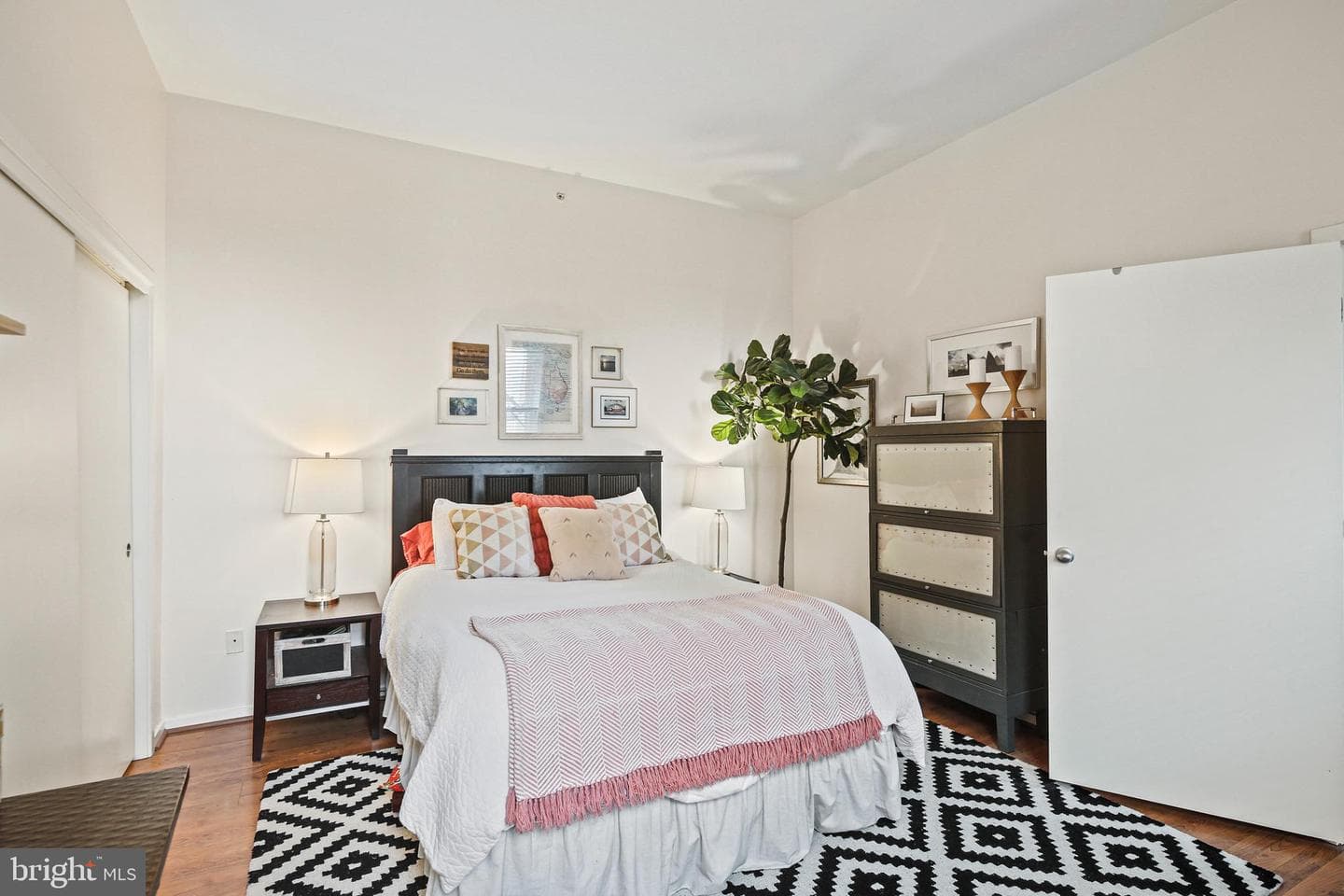 1211 Light Street #308 photo 5