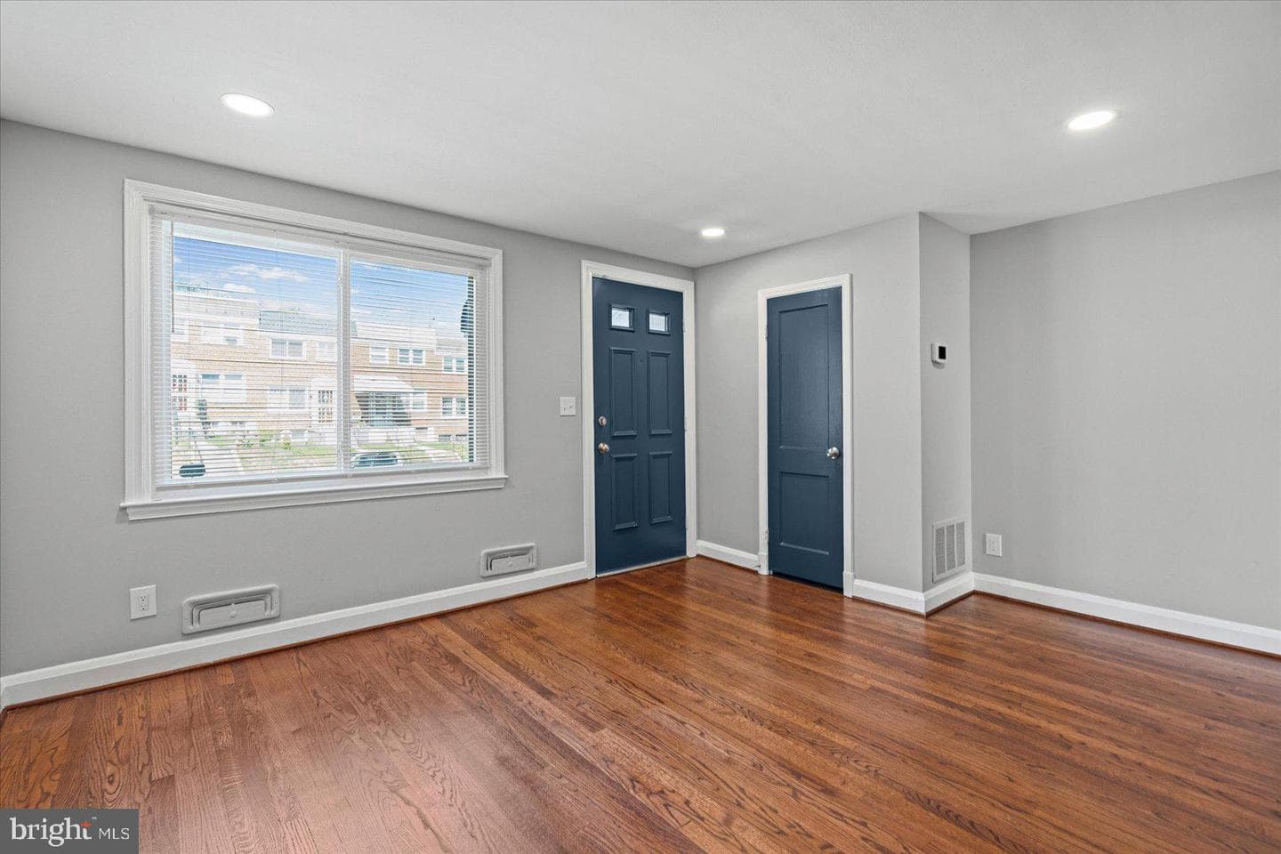 4603 Chatford Avenue photo 9