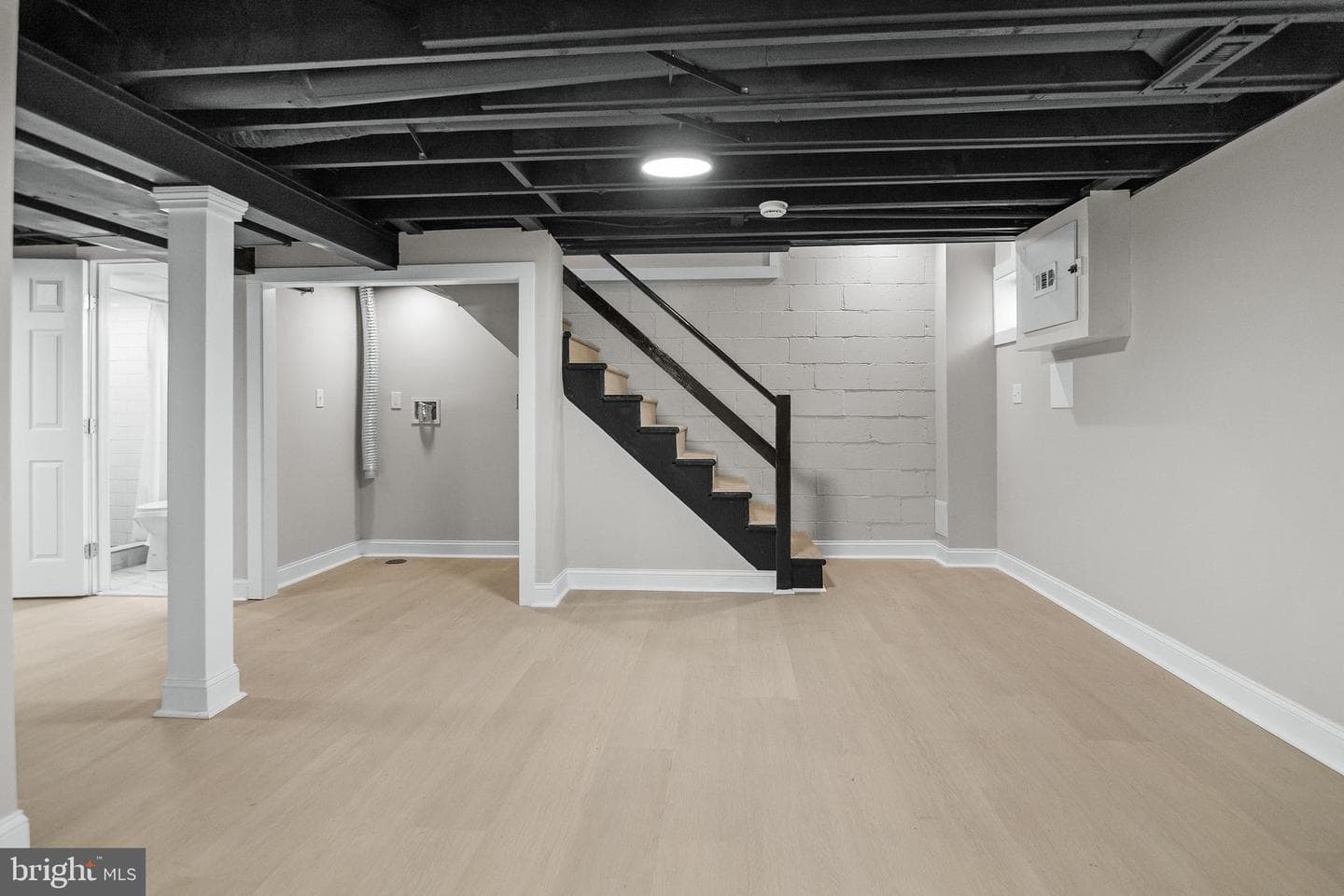 5907 Leith Walk photo 31